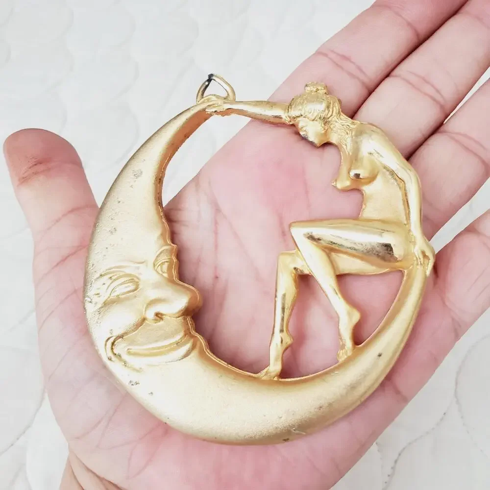 1979 Bergamot Gold Brass Works Crescent Moon & Nude Woman Pendant Belt USA RARE
